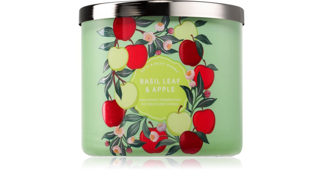 Bath &amp; Body Works Basil Leaf &amp; Apple Scented Candle 411g