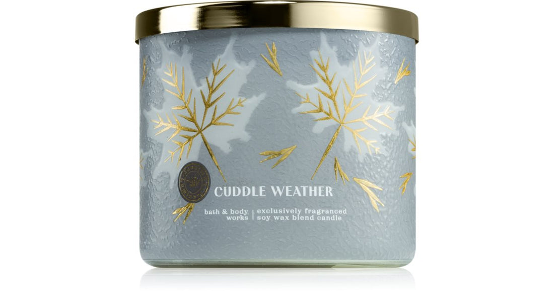 Bath &amp; Body Works Cuddle Weather scented candle 411 pcs